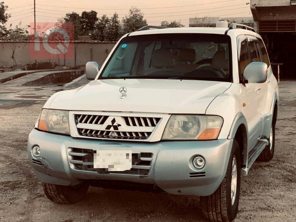 ميتسوبيشي باجيرو